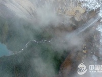 （锐眼看恩施）雪润峡谷如水墨