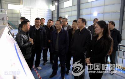 刘芳震：紧盯目标任务 奋力脱贫攻坚