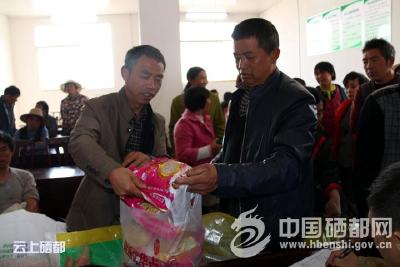 新　塘：富硒水稻技术送进村 助力产业扶贫