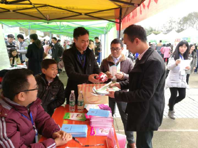 市人社局：计生宣传进高校