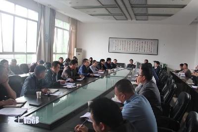 召开春防工作总结暨当前重点工作部署会