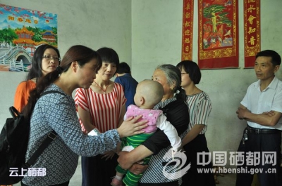 州妇联调研组到太阳河调研