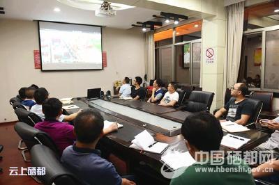 市委组织部集中收看专题片《将改革进行到底》（图）