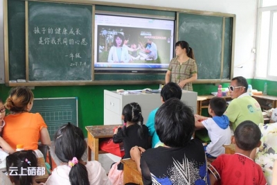 崔家坝：拧紧假期安全阀