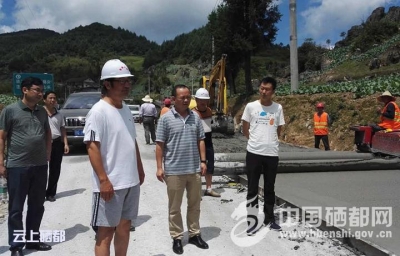 苏勇到乡镇调研易地扶贫搬迁工作