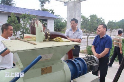 省畜牧兽医局督查恩施市畜禽粪肥资源化利用工作