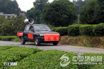 恩施市纪委出动“乡村小喇叭” 开展扶贫大监督（图）
