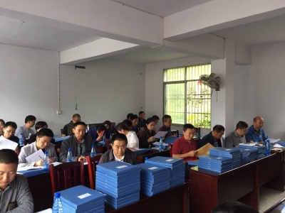 全体出动，向精准扶贫的“钉子户”进发