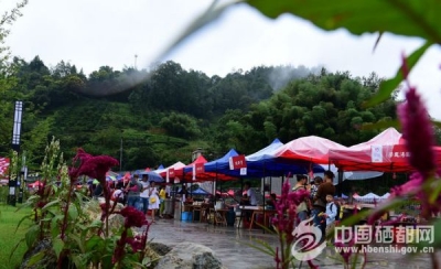 （情定女儿会）土苗风情美食节“火热登场”