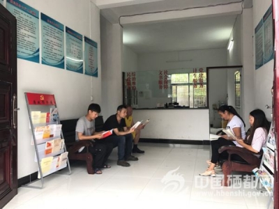 白　果：廉政图书角传递廉洁规矩（图）