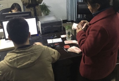 市法院“人性化”执法 化解执行“骨头案”