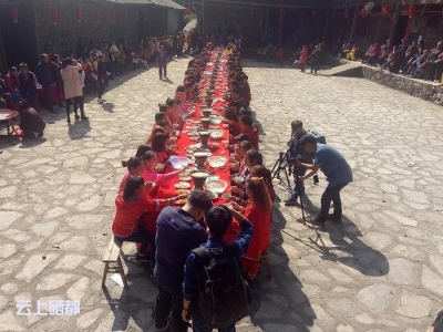 中央电视台《中国影像方志 恩施》摄制组走进芭蕉侗族乡