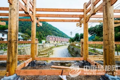 搬出大山换“活法”