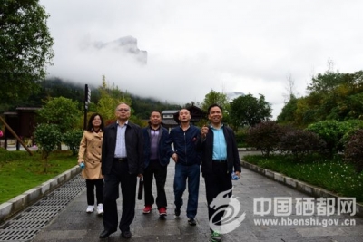 沐　抚：积极创建中国森林养生基地
