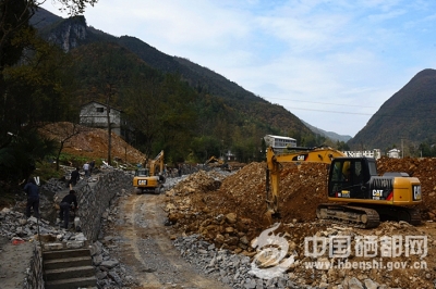 （图片新闻）青龙河筑牢防汛堤