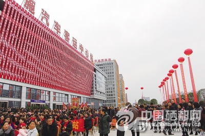恩施汽车客运中心站投入运营