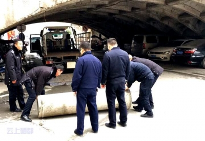 市城管局：清除“拦路虎”保障市民出行