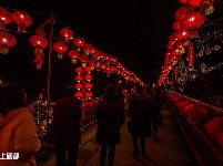 五峰山上“春满园”