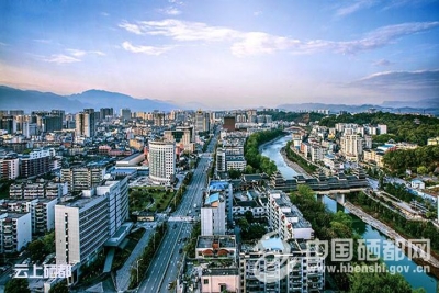 (学贯州委全会精神)发展底色绿意浓