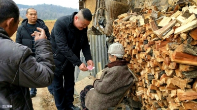 市城管局：组建“尖刀班”助力脱贫攻坚
