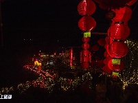 五峰山上“春满园”