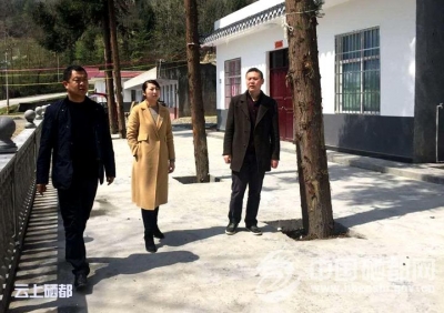 市领导到屯堡乡调研精准扶贫工作