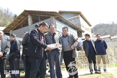 苏勇：领导干部必须做精准扶贫政策的“明白人” 
