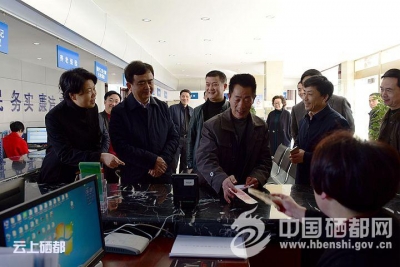 中纪委驻人社部领导到恩施市调研