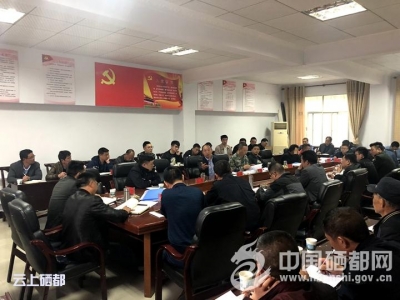 市领导到红土乡调研精准扶贫工作