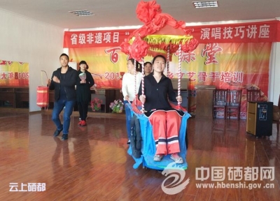 太阳河乡组建“荆楚红色文艺轻骑兵”文艺宣传队