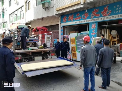 市城管局：整治背街小巷获市民点赞