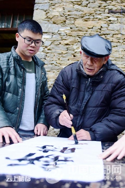 （人物故事）胡家龙：最是书香能致远