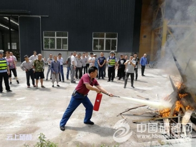 白　果：开展安全生产月主题活动