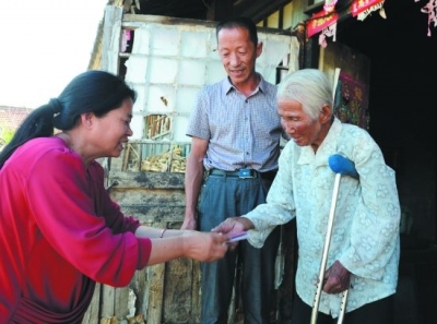 新塘乡筑牢兜底保障网 提升居民满意度 