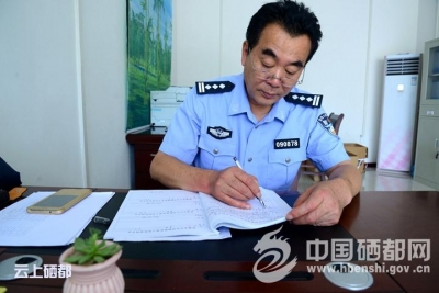 （走进茴坝村）“钉子” 书记向彬
