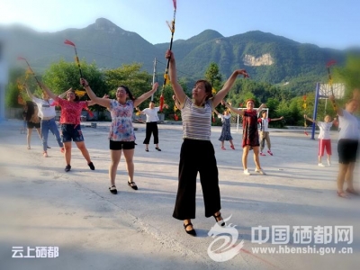 （图片新闻）传统文化耀山乡