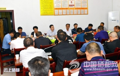向前进：重精准贵务实 以真挚的情怀打赢脱贫攻坚战