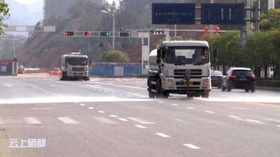 市环卫局：推行出“515”城市道路深度保洁模式