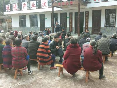 龙马派出所深入辖区开展火灾防控安全宣传
