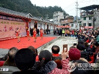 欢天喜地闹元宵