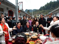 欢天喜地闹元宵