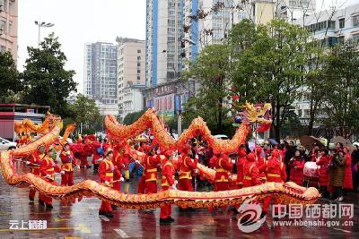 【新春走基层】欢歌热舞闹新春