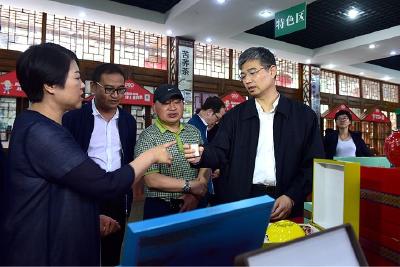 江干区区委书记滕勇到恩施市考察