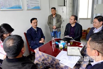向前进：以深厚的为民情怀 做实脱贫攻坚各项工作
