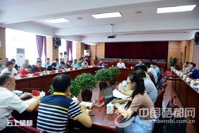 向前进：勇于担当 精准施策 强化脱贫质量