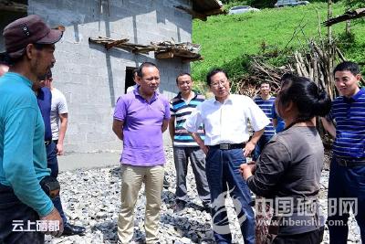 苏勇：沉下身子 压实责任 把扶贫工作做实做细