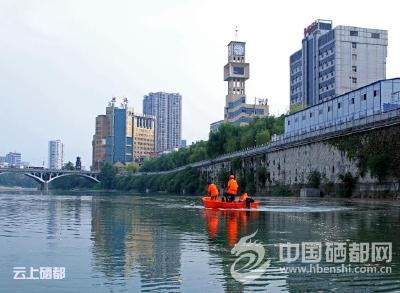 【图说恩施】常态化清理河道垃圾护清江