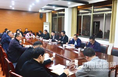 向前进：科学统筹 协调推进 高质量完成项目建设