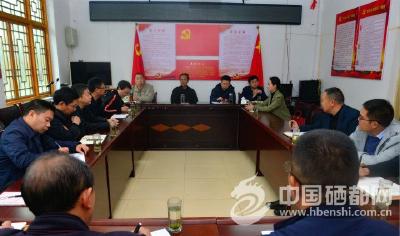  向前进：压实责任 强化措施 高质量完成脱贫攻坚任务