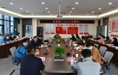 今天，聚焦他们！